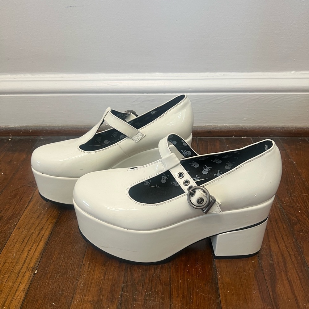 Pocketful of Sunshine Lamoda Ink
Dolls Kill Mary Jane's Size 7.5/8